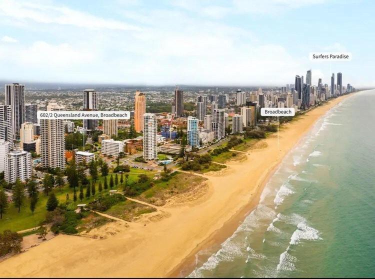 Blue Palms By The Gold Coast